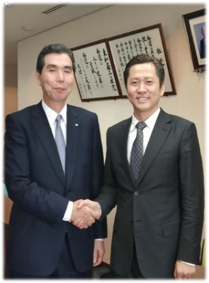 日本東和薬品株式會(huì)社を訪問(wèn)し、吉田逸郎社長(zhǎng)と面會(huì)